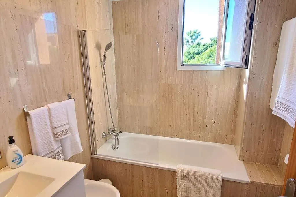 Modern Apartment In Elviria, Golf, Fun & Beach Marbella
