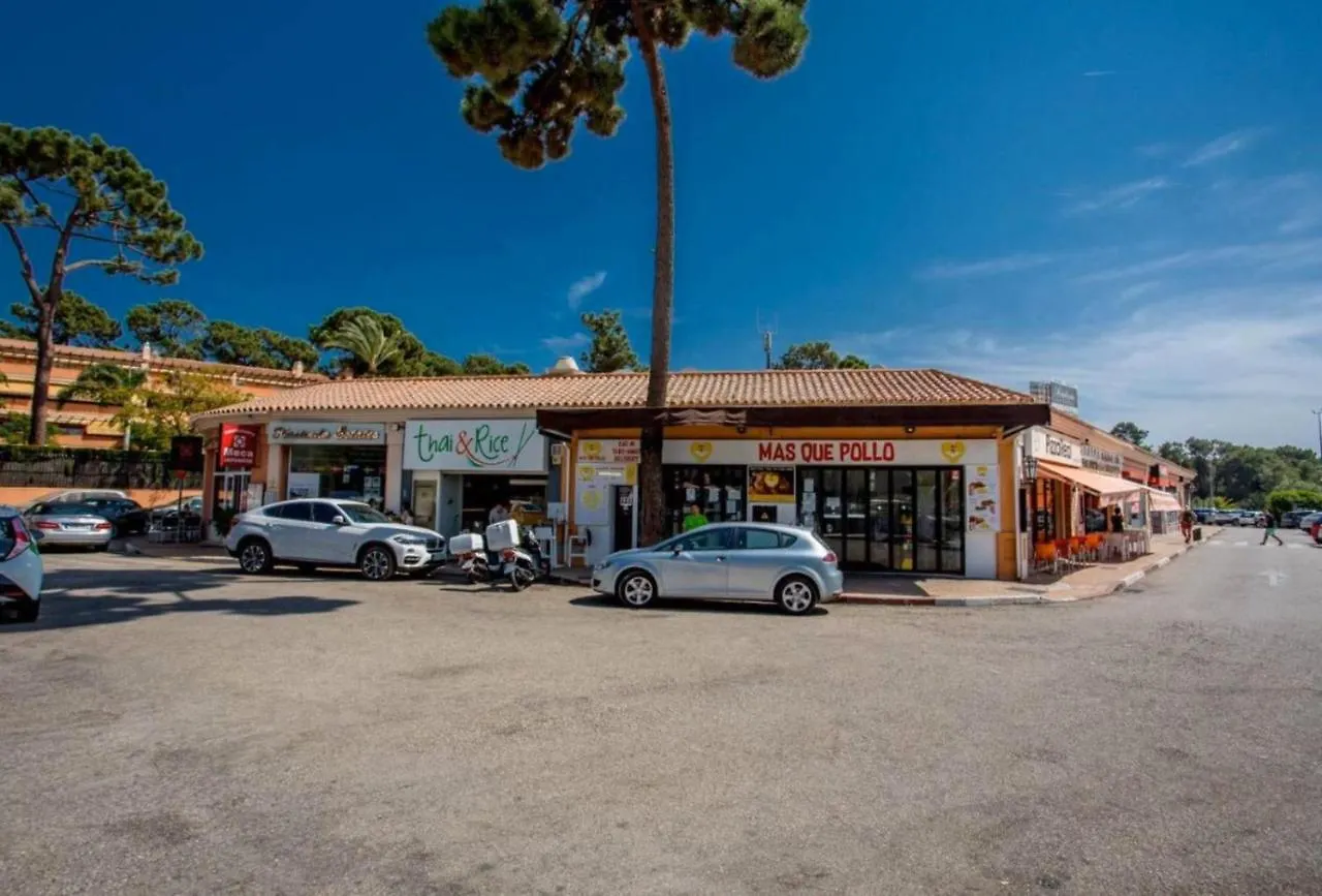 Modern Apartment In Elviria, Golf, Fun & Beach Marbella